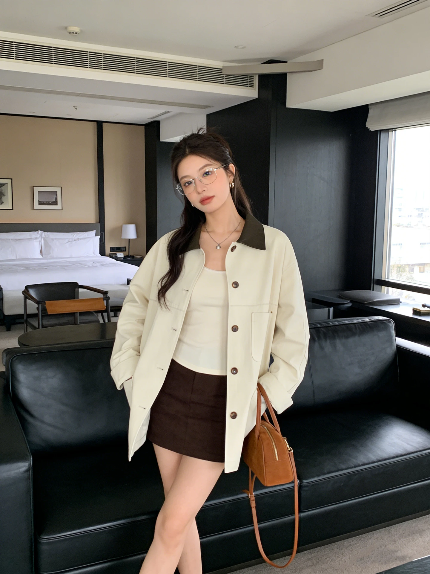 

Женская модная верхняя одежда: Корейская свободная куртка-жакет с эффектом похудения, простым дизайном, вставками и кожаным воротником