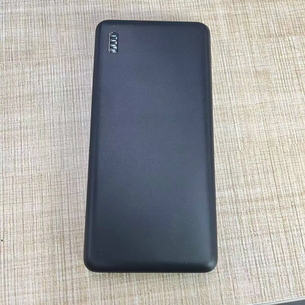 Banco de energía portátil de 10000 mAh, paquete de batería de respaldo de emergencia para exteriores, carga bidireccional USB/Tipo C/Micro, adecuado para Android, Android y otros equipos digitales móviles Categoría: Banco de energía portátil