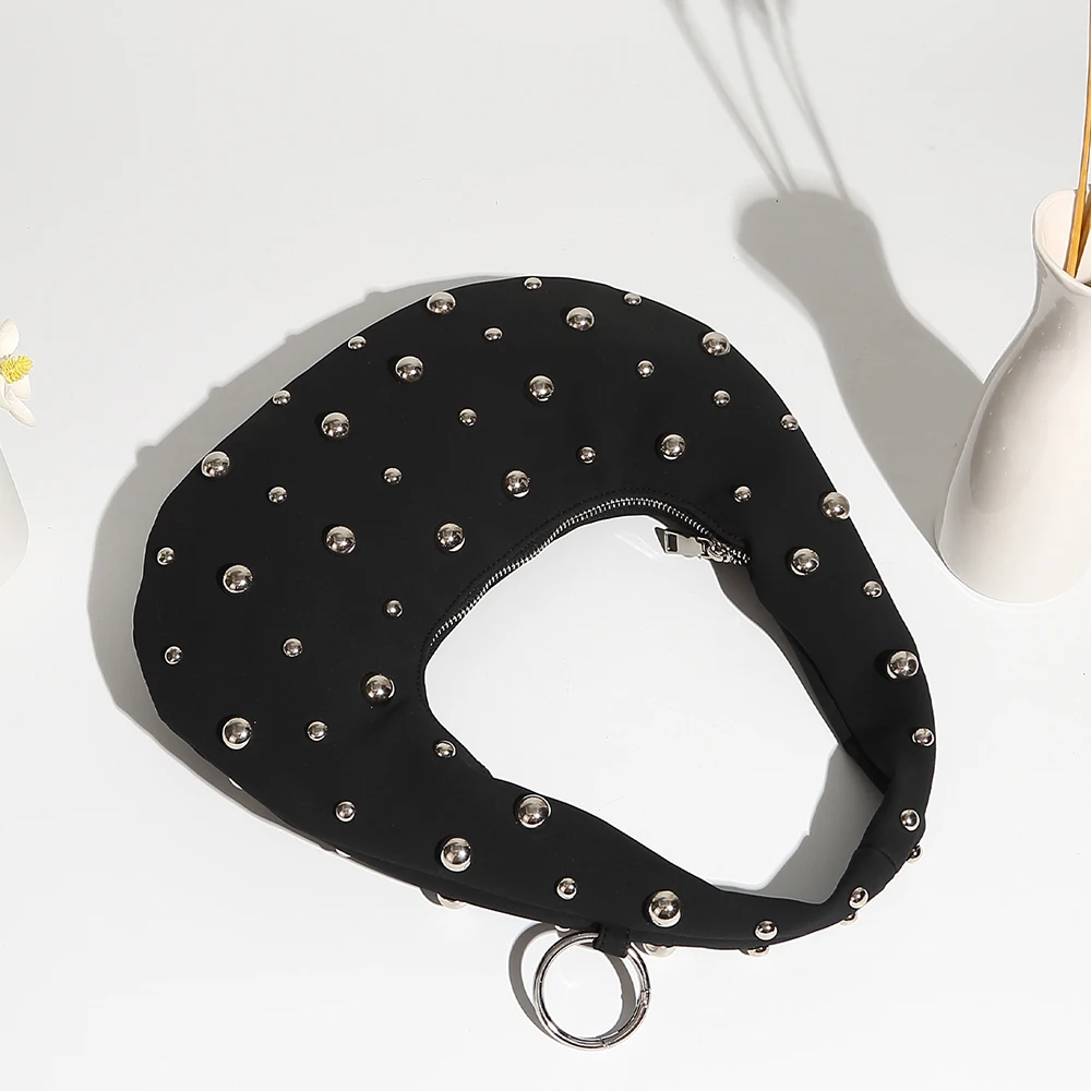 نصف القمر برشام حقيبة كتف فو الجلد المدبوغ حقائب النساء فاسق رصع سحابة زلابية حقائب للنساء جديد الإناث مخلب المحافظ شيك