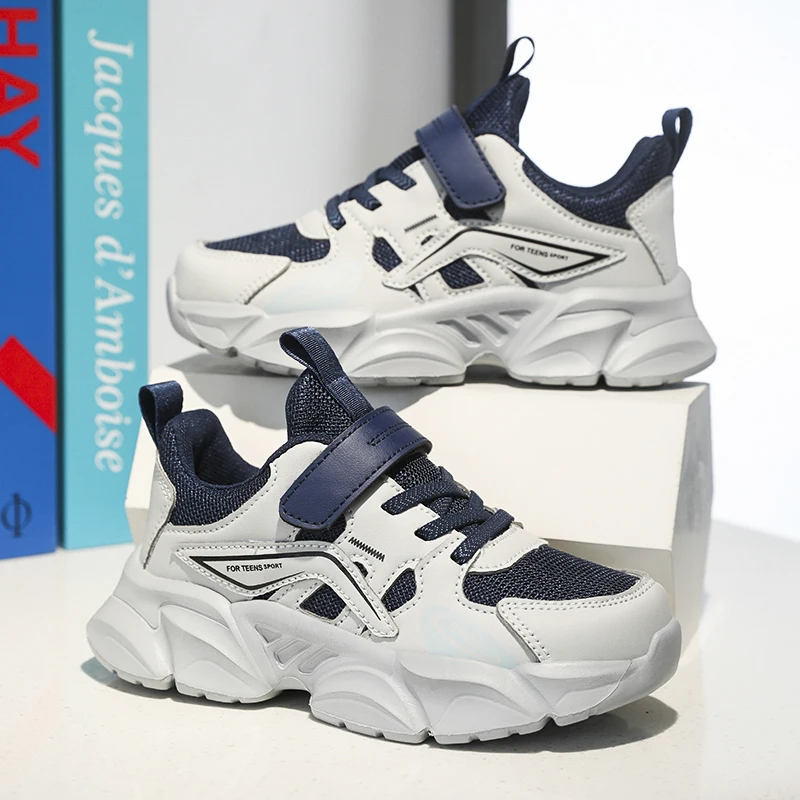 A pair of children's four-season mesh sport shoes, soft and comfortable running shoes, sizes 29-40，KT-LD-361