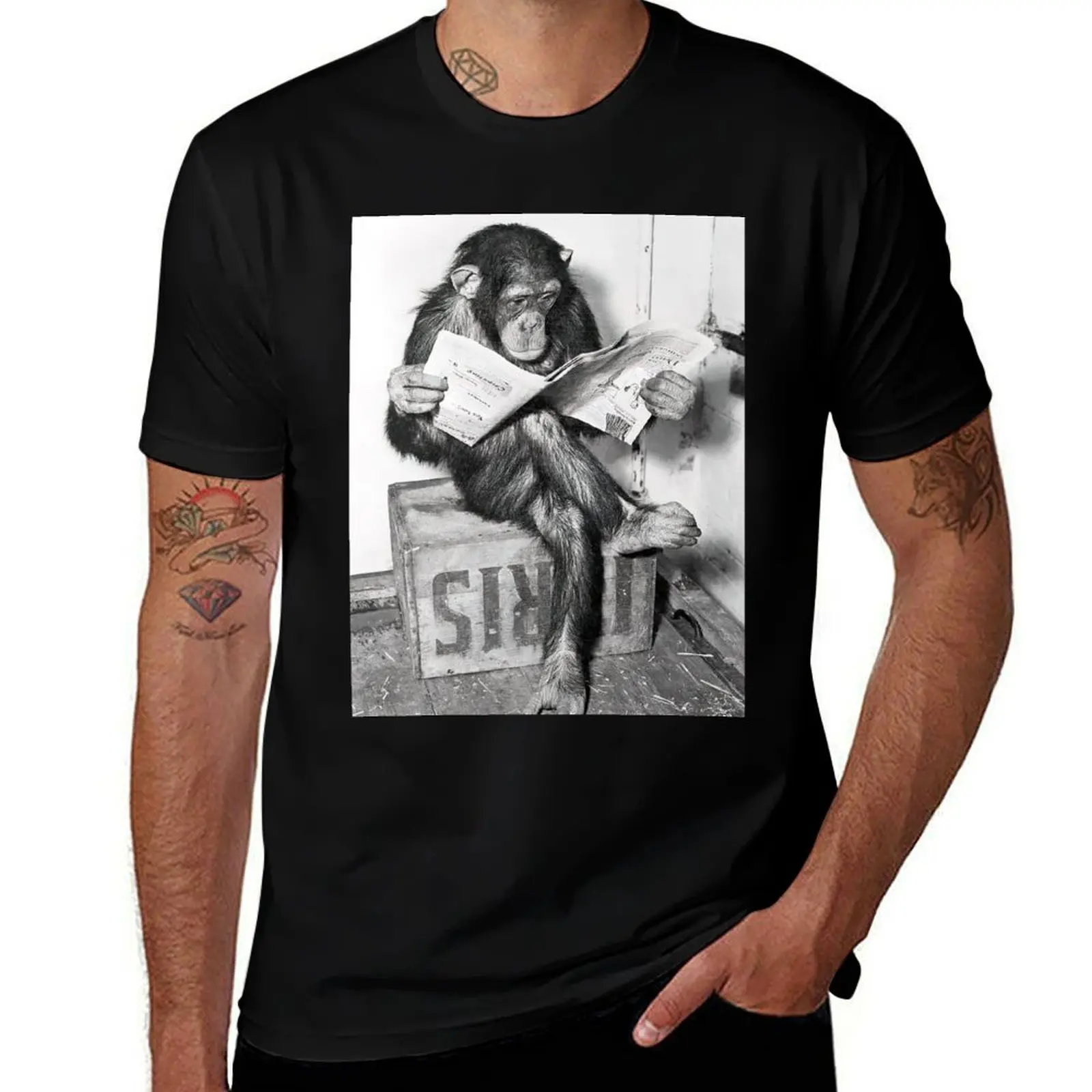 Chimpanzee Reading Newspaper, Black and White Vintage Art T-Shirt Holiday Simple Tee Shirt T-Shirt