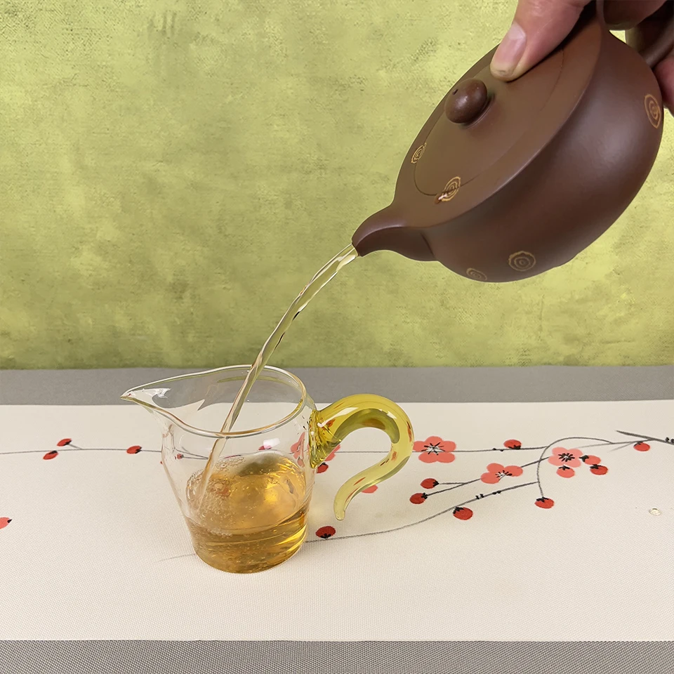 

Handmade Zisha Clay Teapot, Chinese Traditional Yixing Purple Sand Tea Pot, 370ml Elegant Tea Maker for Home, Office, Gift 370ml