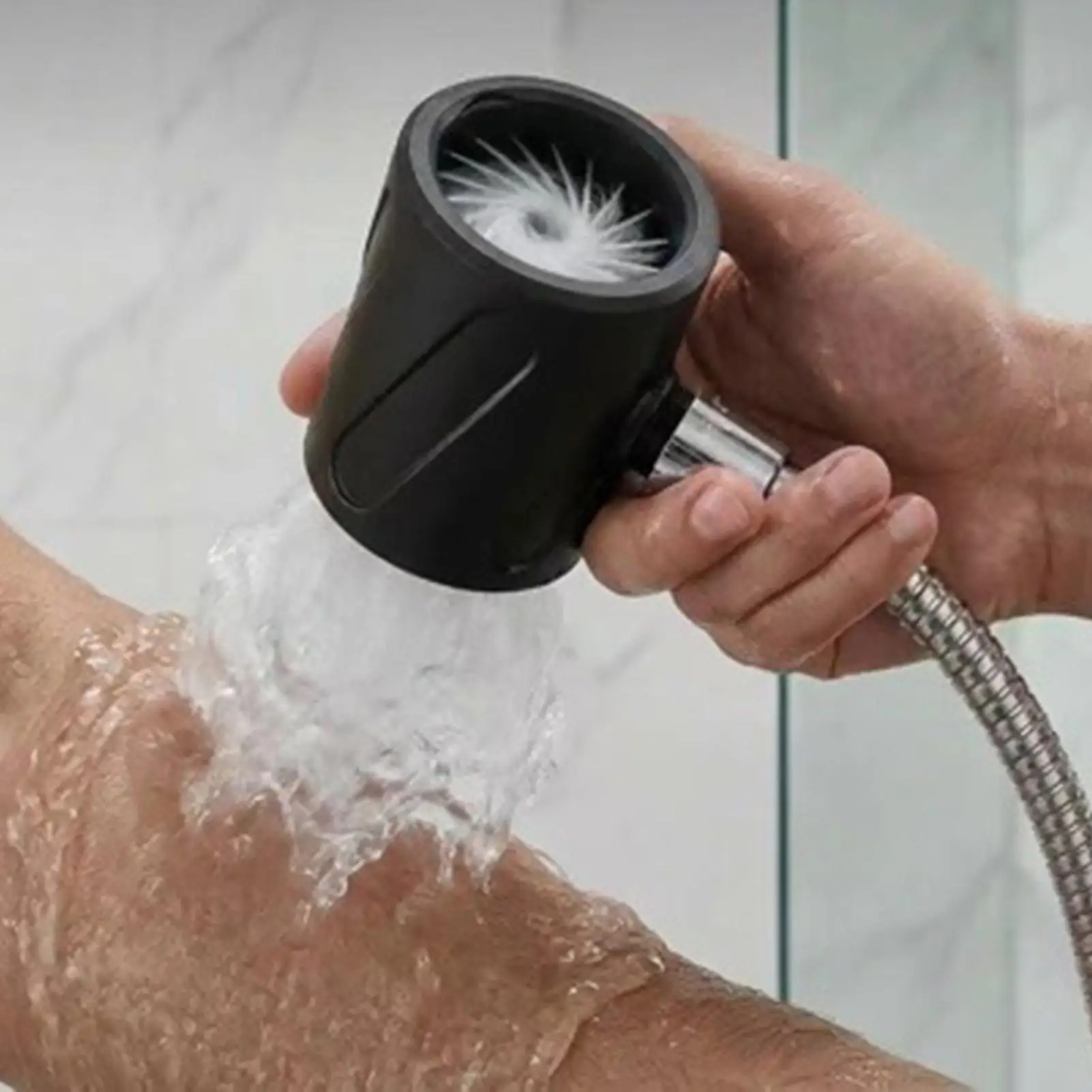 Bathroom Shower Head Precision Threading Large Flow Lightweight Men Rain Shower Head Bath Accessories For Home Hotel Rental