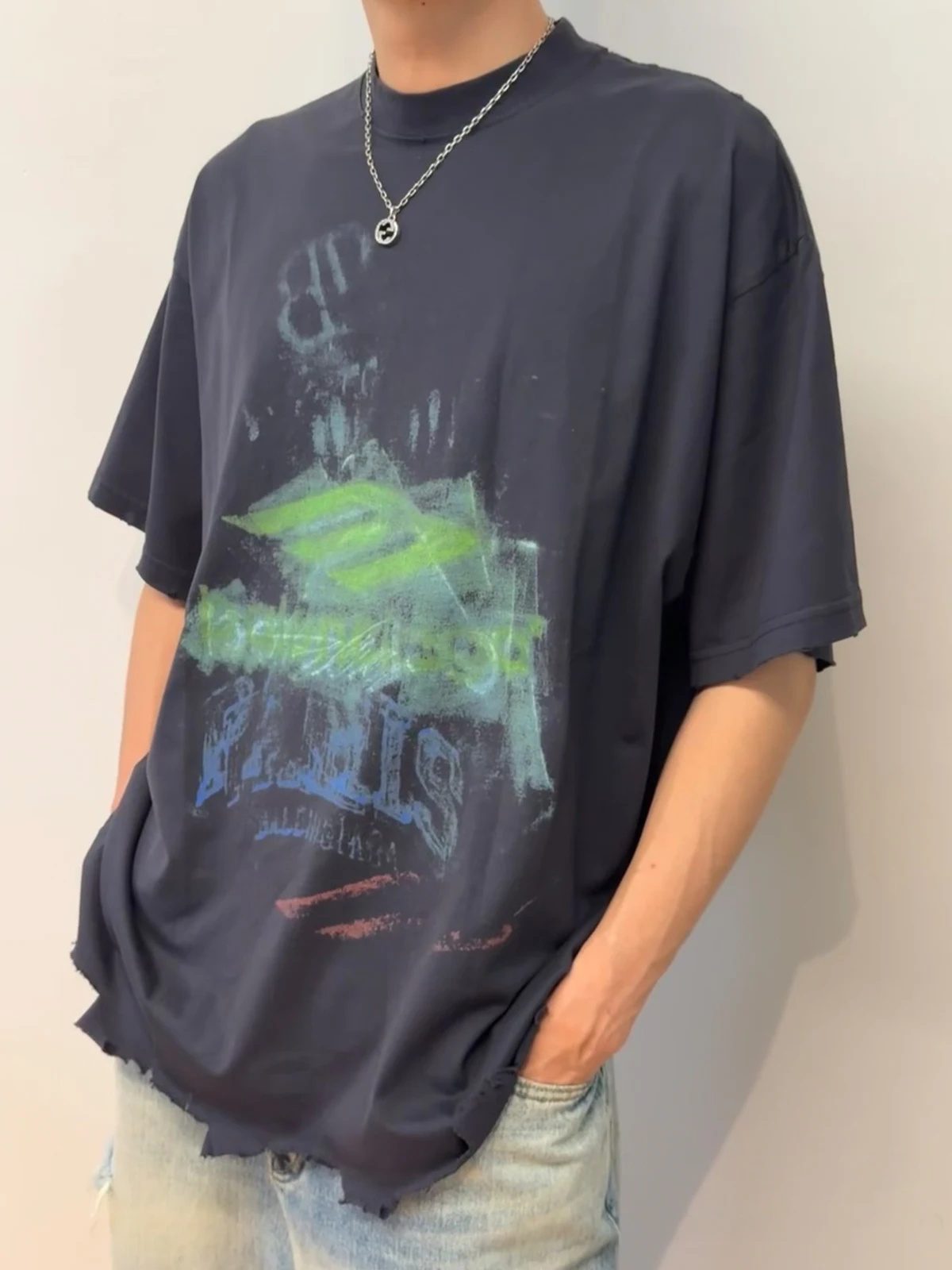 

SUNTEEZAZ Paris 25SS Нечеткая свободная футболка с ручной росписью и Vintage Waed Distred, круглая хлопковая футболка Ne
