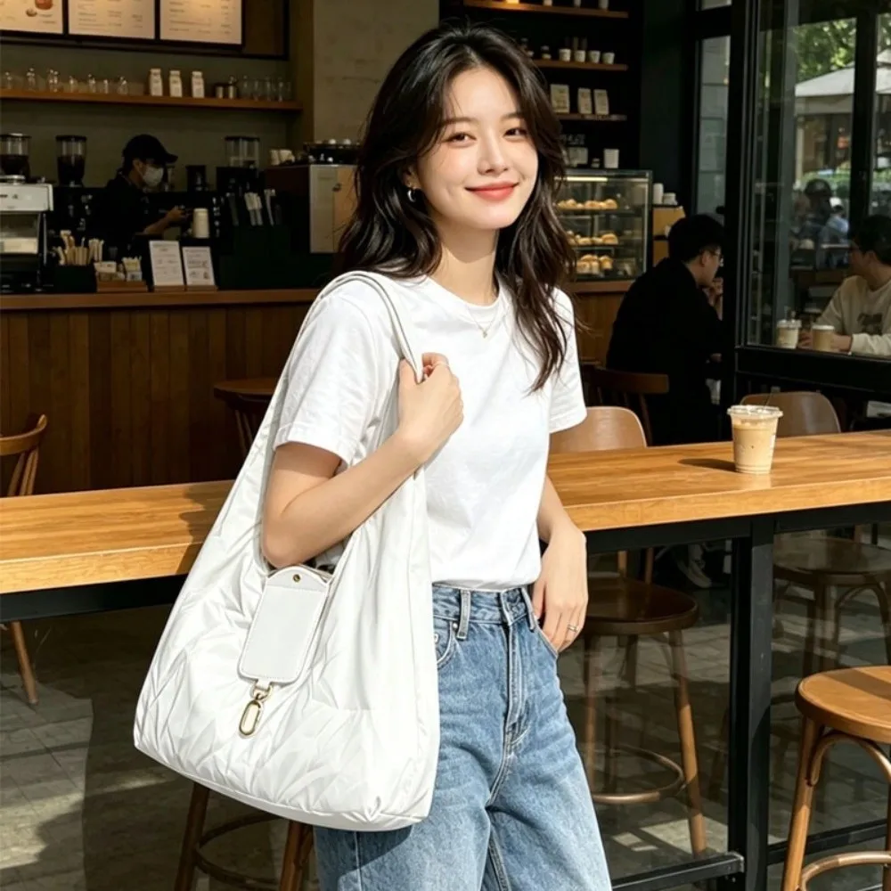 

Large Capacity Keychain Tote Bag Lightweight Foldable Expandable Reusable Bag with Key Ring Waterproof Shoulder Bag Travel