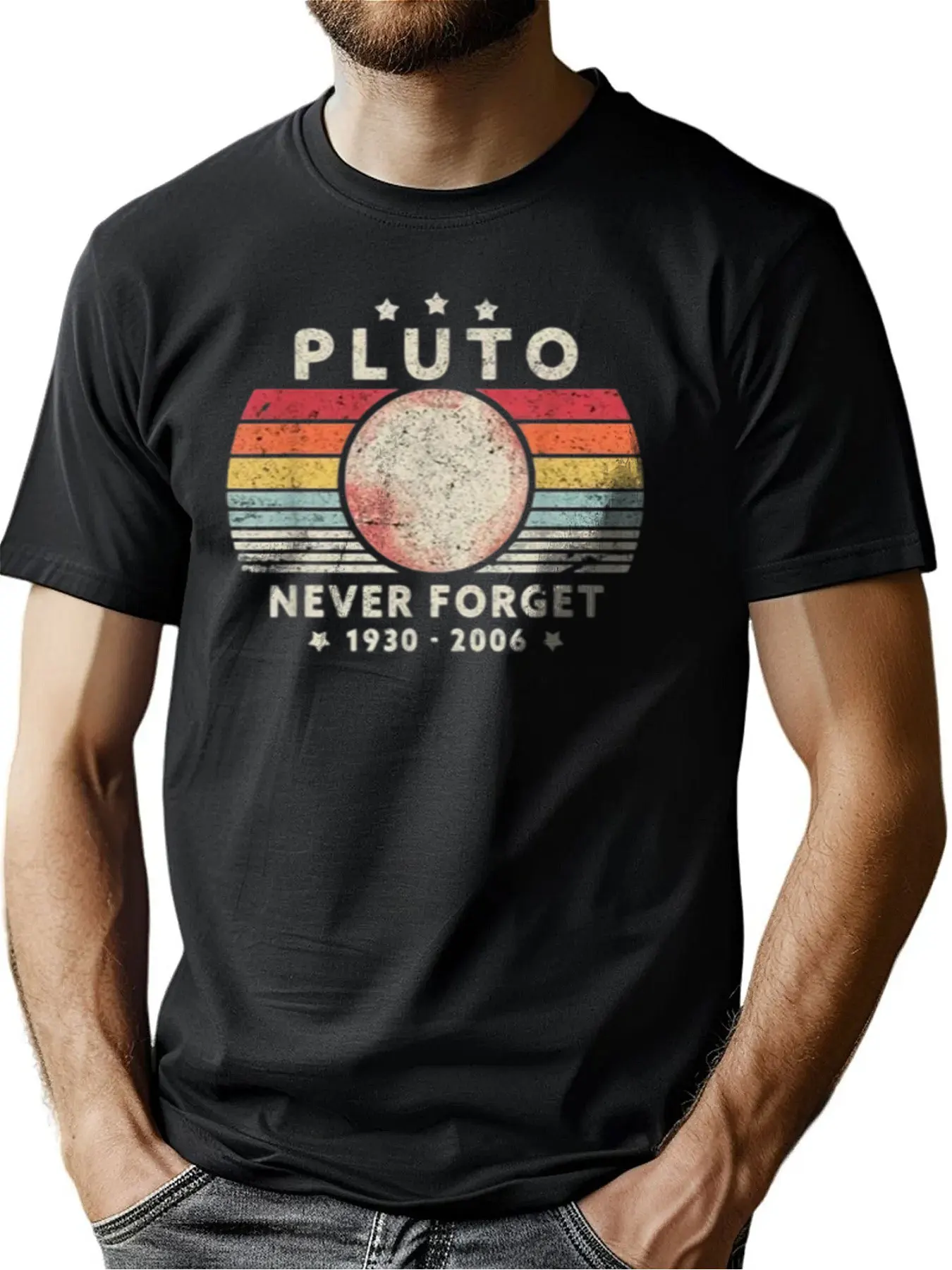 

Men’s Premium Cotton-Blend Soft Vintage Pluto Never Forget Print Crew Tee Retro Casual Top Christmas Present For Him Machine Wa