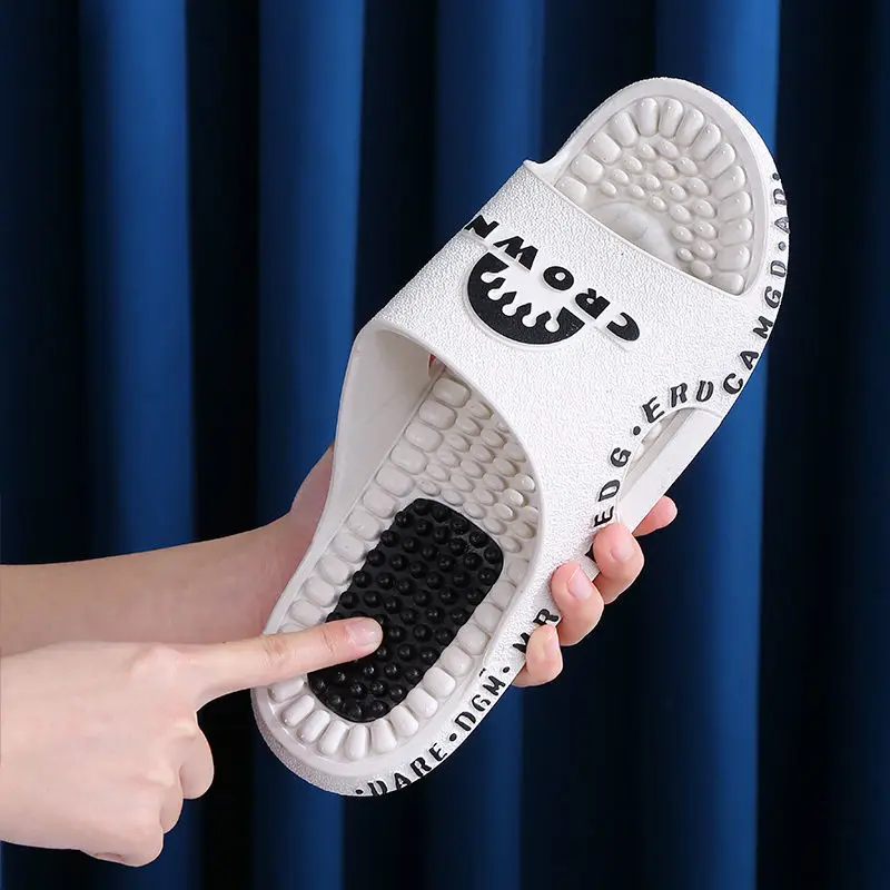 Men\'s Slippers Indoor and Outdoor Wear Bathroom Foot Massage Non-slip Wear-resistant Deodorant Beach Sandals and Slippers