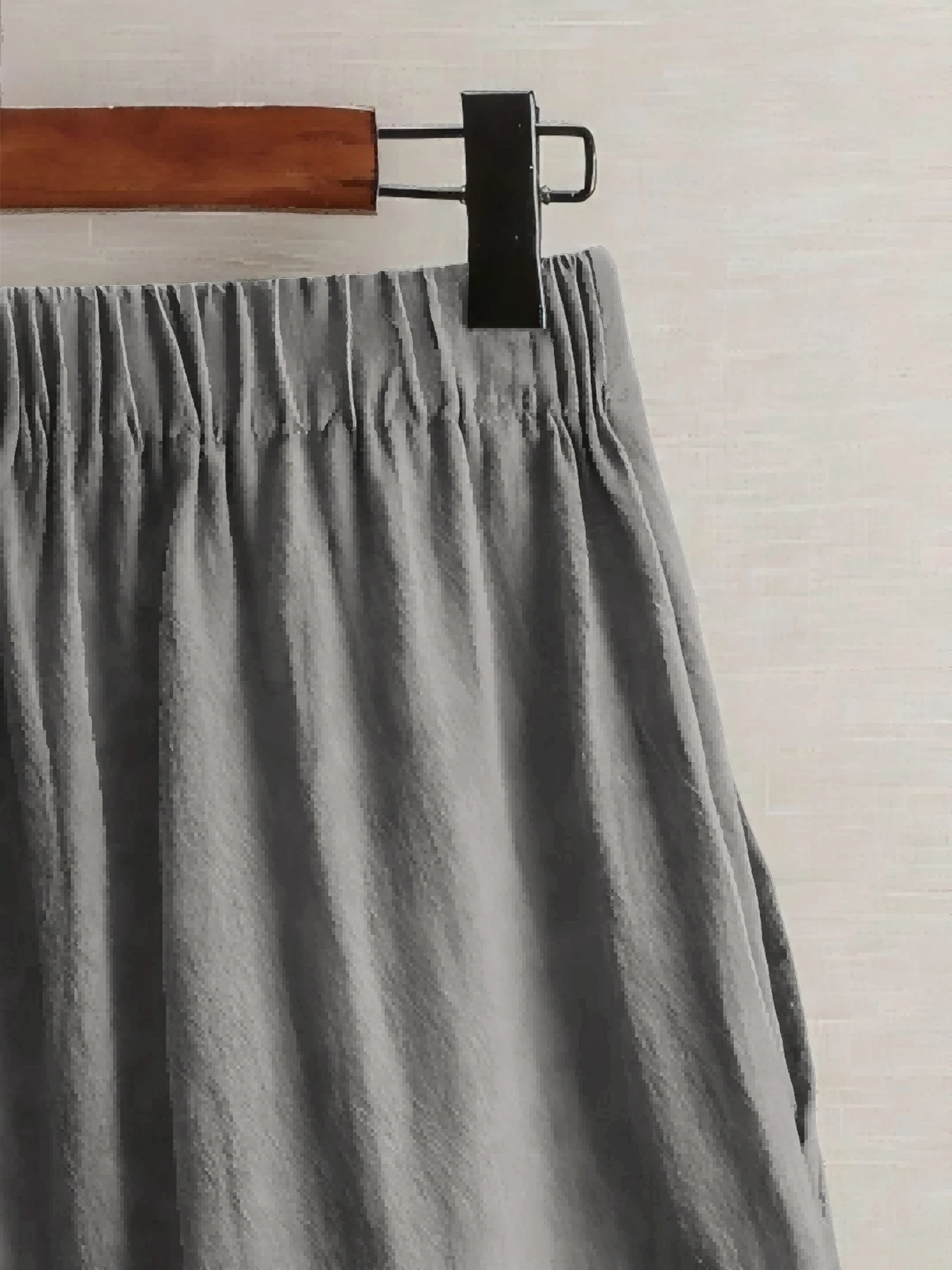 Sommerliche, leichte Damenhose mit fünf Taschen, weite, bequeme, gerade geschnittene Damenhose mit hoher Taille, modische Sport- und Freizeithose für den Außenbereich. – Detail 31