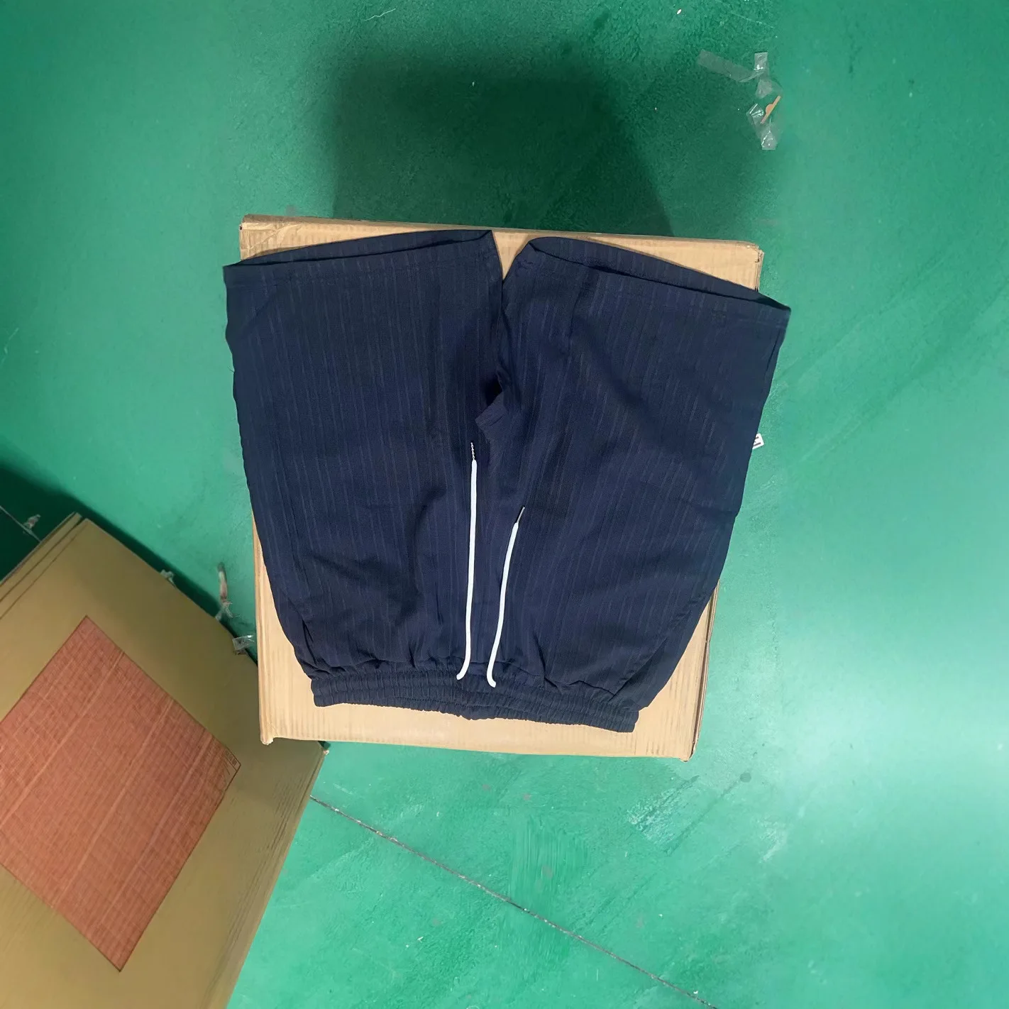 

2024, мужские хлопковые льняные рта с веревочным галстуком, пляжные брюки в полоску, летние прямые брюки для отдыха, восьминадцать длинок, молодежная энергия