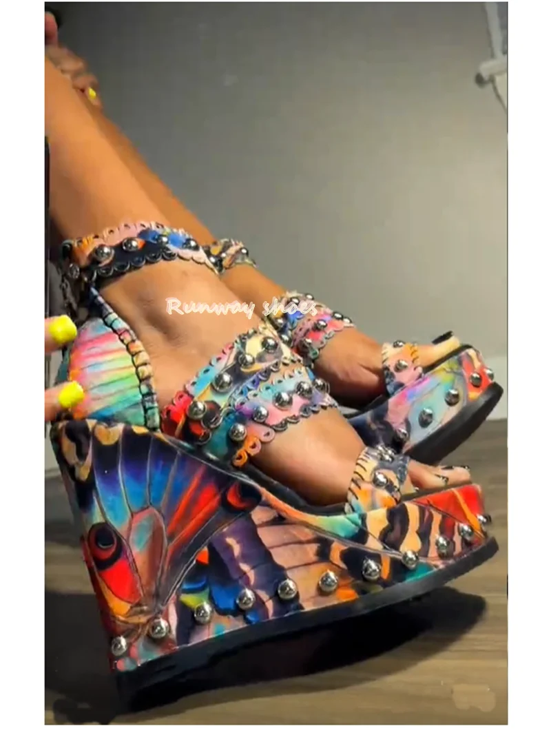 Retro Leopard Print Round-Toe, Open-Toe Platform Shoes, Rivet Decorate Ankle Buckle Wedge Heel product photo