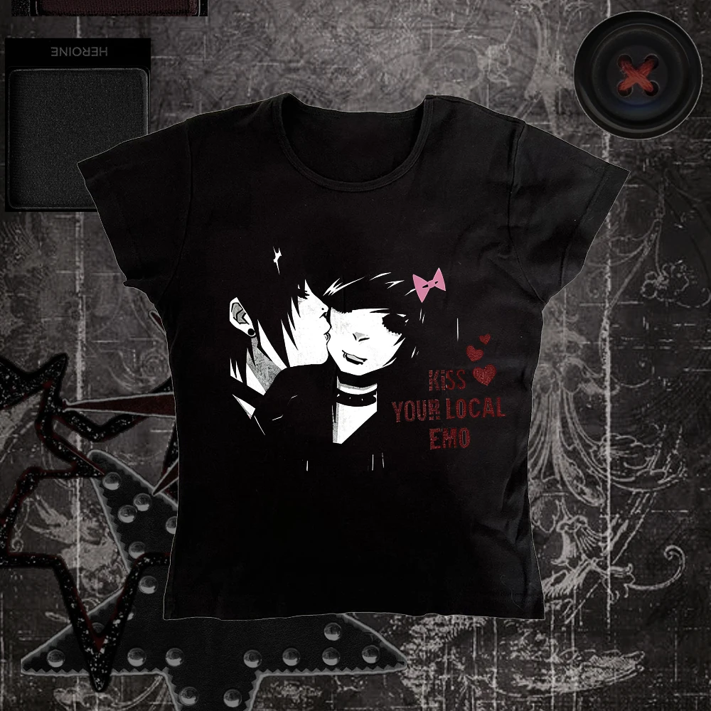 Women Emo Y2K Long Sleeve T‑Shirt Kiss Your Local Emo Anime Couple Print Crew Neck Goth Punk Streetwear Black Tops For Ladies