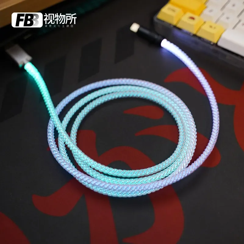 كابلات FBB من النوع c أورورا كابل لوحة المفاتيح الأصلي المصنوع يدويًا كابل شحن الهاتف المحمول كابل بيانات السيارة تأثير ضوء RGB
