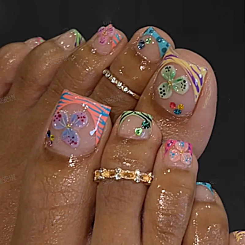 

24pcs White French Toenails Pink Glitter Diamond Fake Nail Sets with Flower Design Press on Nails Foot Decoration False Nails