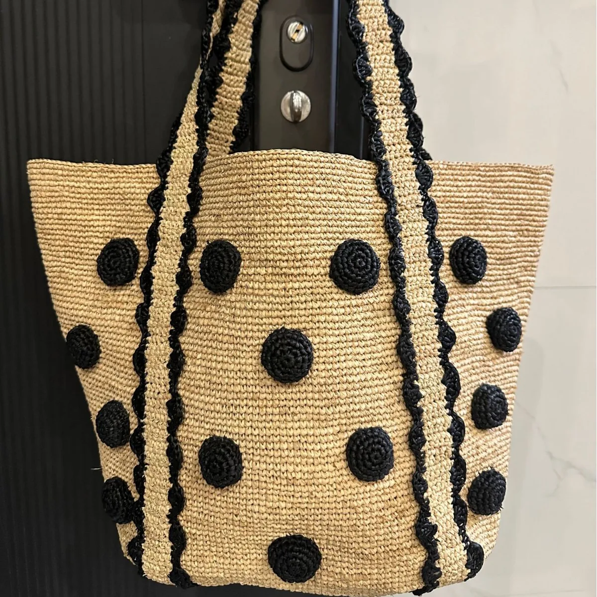 

Дорожная соломенная сумка-ведро в черный горошек, летние пляжные сумки из рафии для женщин, сумка через плечо, дизайнерская сумка и кошелек-шоппер