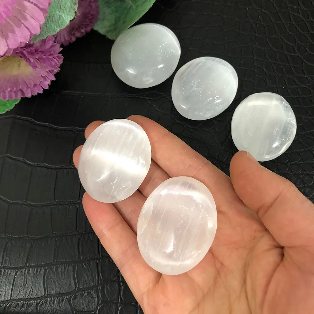 1PC Natural Selenite Palm Gypsum Palmstone Crystal Quartz Mineral Stone Witchcraft Home Decoration Crystal Ornaments Decorative