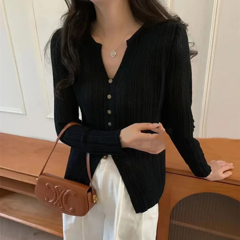 

2025 Autumn Sweet V-neck Slim Fit Pullover Fashion Gentle Lady Tops Solid Color Versatile Long Sleeve Knitted Sweater for Women