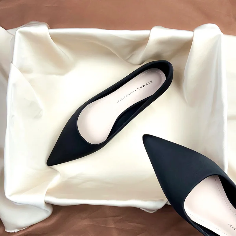Professional Flat Bottomed Women's Shoes 2025 New Satin Temperament Shallow Mouth Work Shoes High Quality Women's Single Shoes
