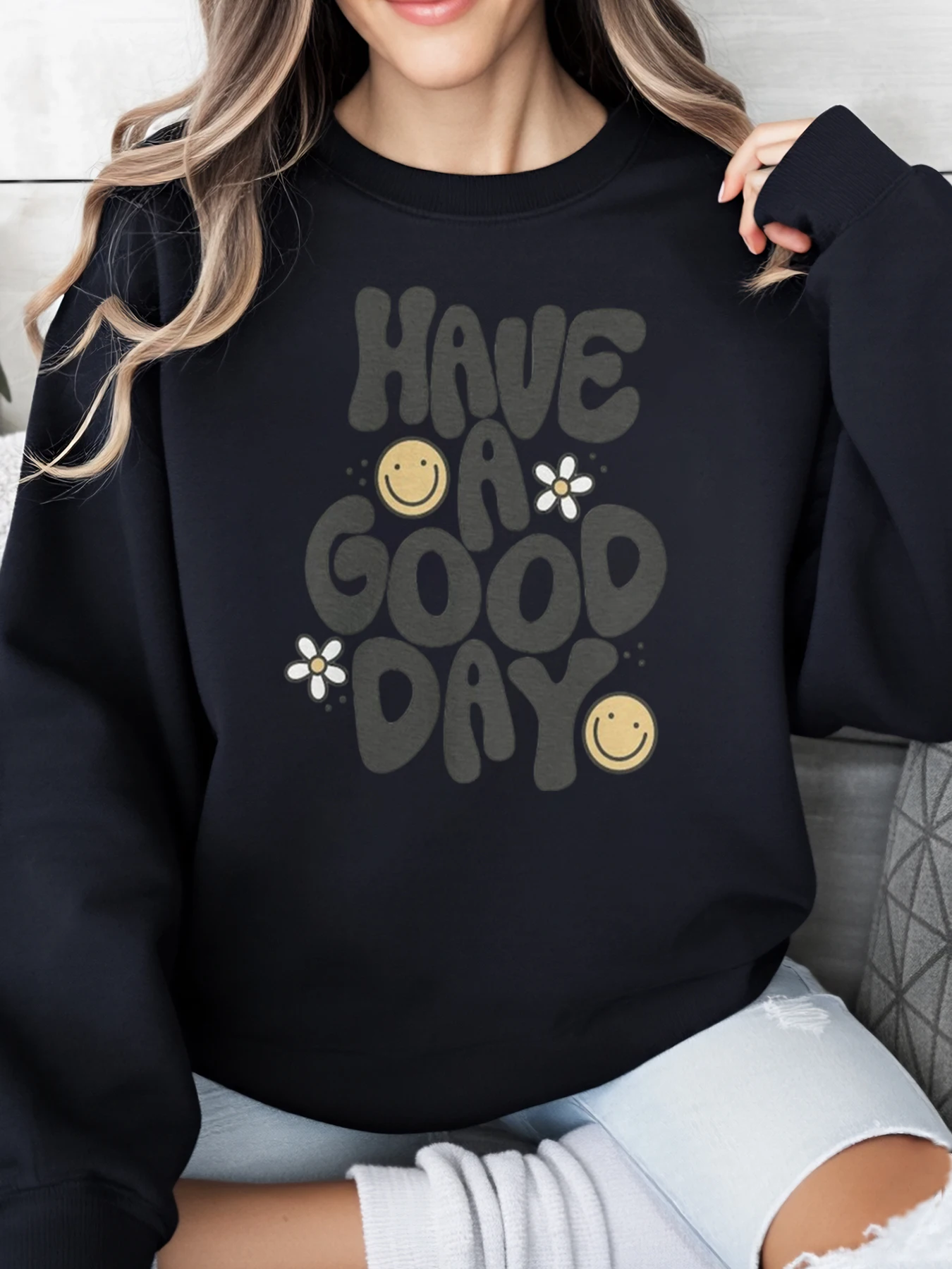 

Толстовка с цветочным принтом и смайликом «У хороший день», женская повседневная одежда на Хэллоуин, черная, больших размеров