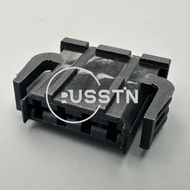 

Комплект автомобильных разъемов (4 контакта) с клеммами для VW 893 971 634 893971634 893971994