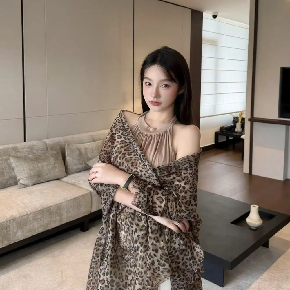 Vintage Leopard Print Scarf Women Fall Winter Fashion Shawl Soft Rayon Pashmina Elegant Neck Warmer Trendy Daily Wrap