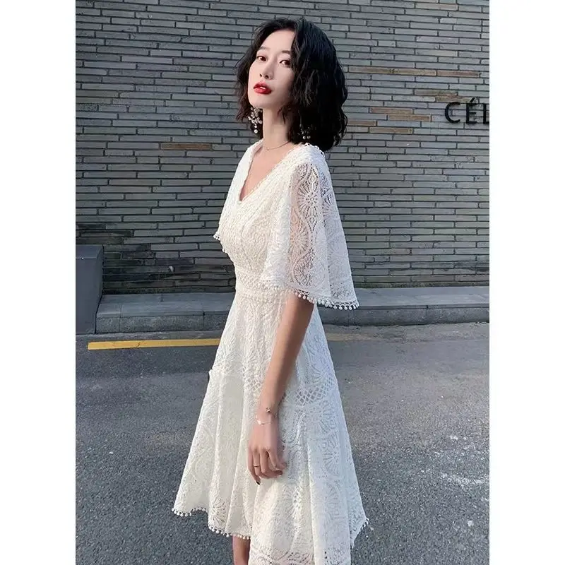 แฟชั่น V คอสีทึบลูกไม้แขนผีเสื้อชุดราตรีเสื้อผ้าผู้หญิง 2025 ฤดูร้อนใหม่หลวม Office Lady ชุดยาว