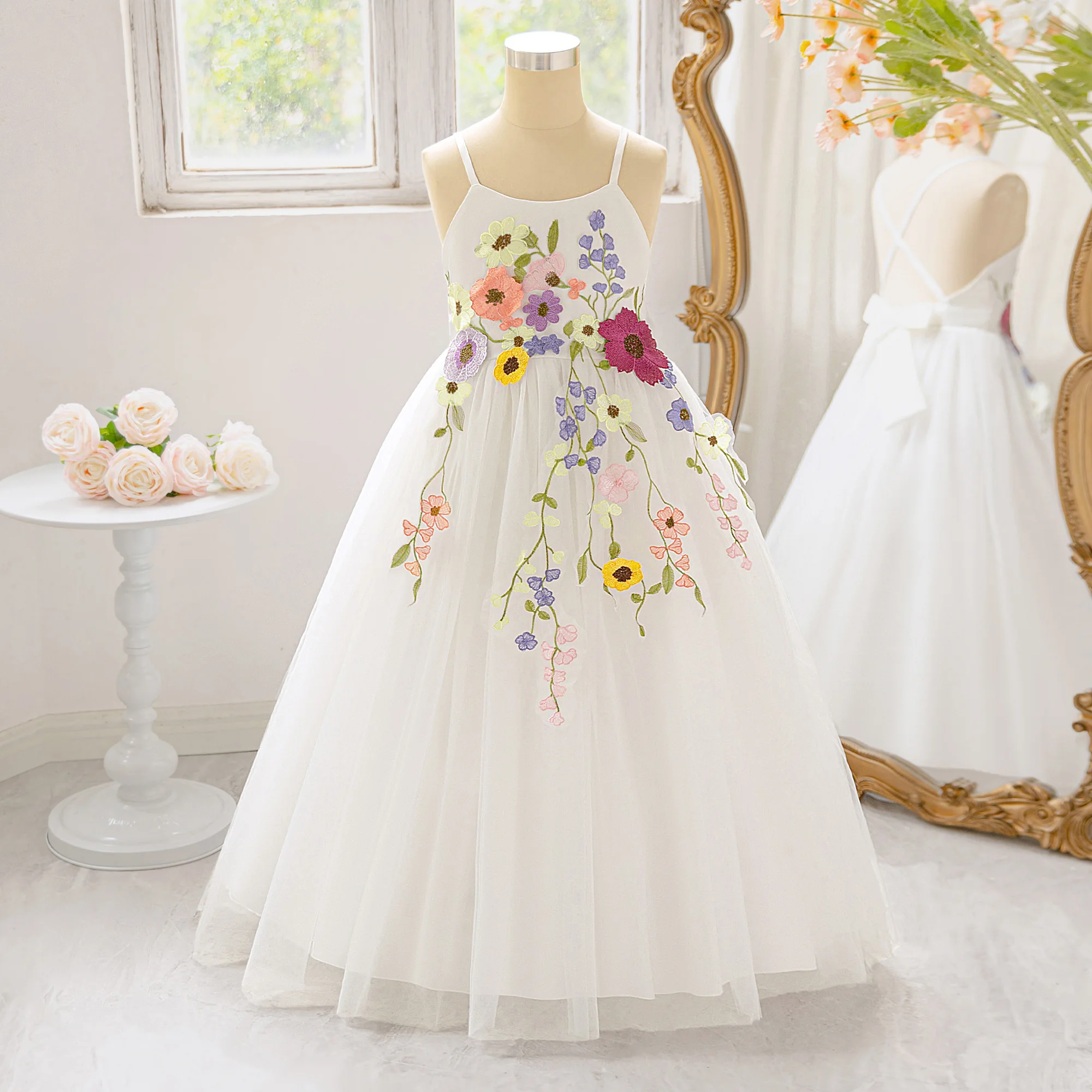 Modisches Weißes Blumen-Partykleid Elegantes Rückenfreies Schleifenkleid für Hochzeit Brautjungfern Prinzessinnen-Geburtstagskleid