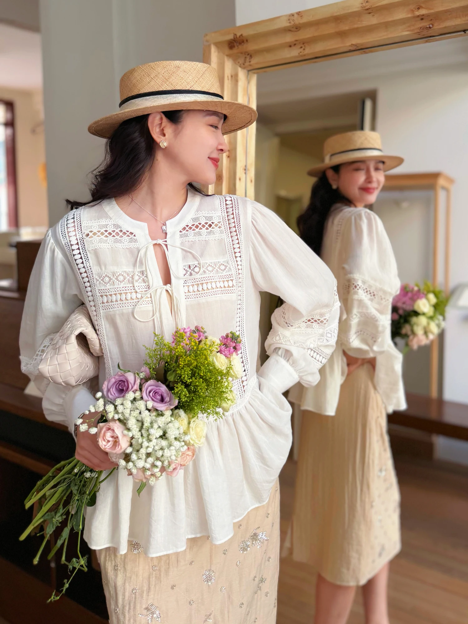 

Женская рубашка Elwing Original Romantic из хлопка и льна с кружевными вставками, длинными рукавами и защитой от солнца