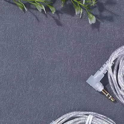 سماعات أذن سلكية متقدمة مقاس 3.5 مم 2PIN، موديل داخل الأذن، شركة KZ، مطلية بالفضة مع ميكروفون مدمج.