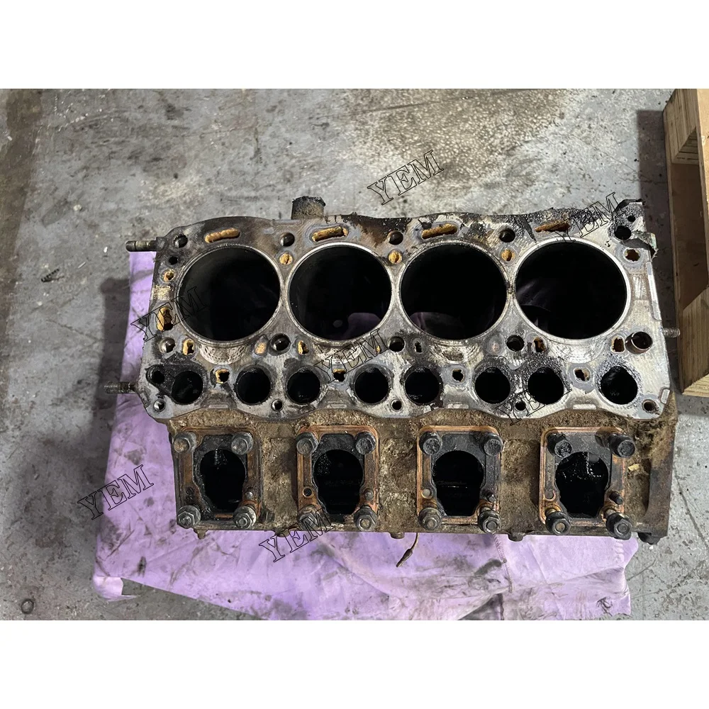 

4LB1 Cylinder Block Assembly For Isuzu Excavator Engine Part