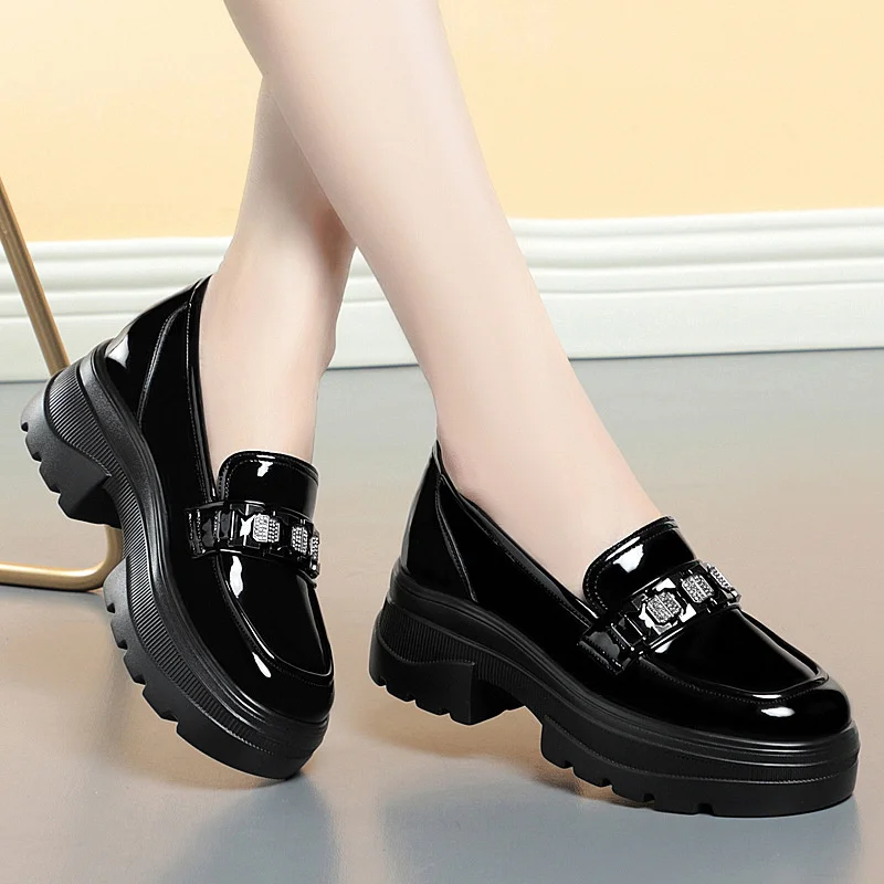 5.5cm British Style Thick Bottom Patent Leather Loafers Women\'s Platform Shoes 2024 Spring Shallow Block Heels Shoes Office