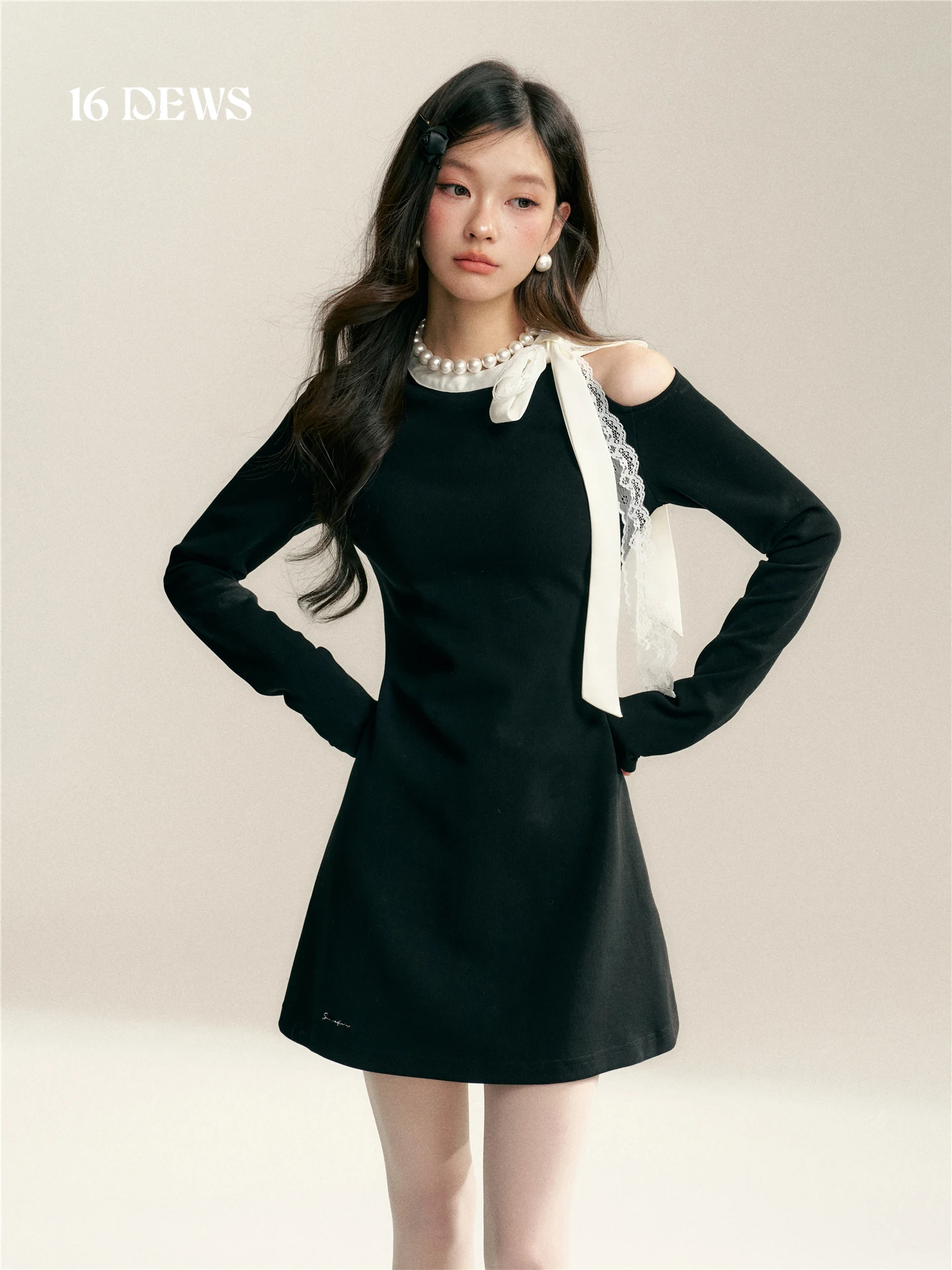 

Элегантное кружевное платье с открытыми плечами, поясом-бантом и короткой юбкой А-силуэта для женщин, с длинными рукавами и круглым вырезом