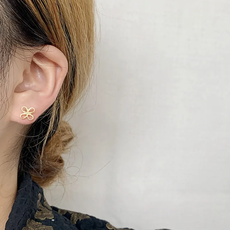 Golden Hollowed Lucky Clover Light Luxury Customized Stud Earrings for Women Fashion Jewelry Minimalist Accessories Wholesale