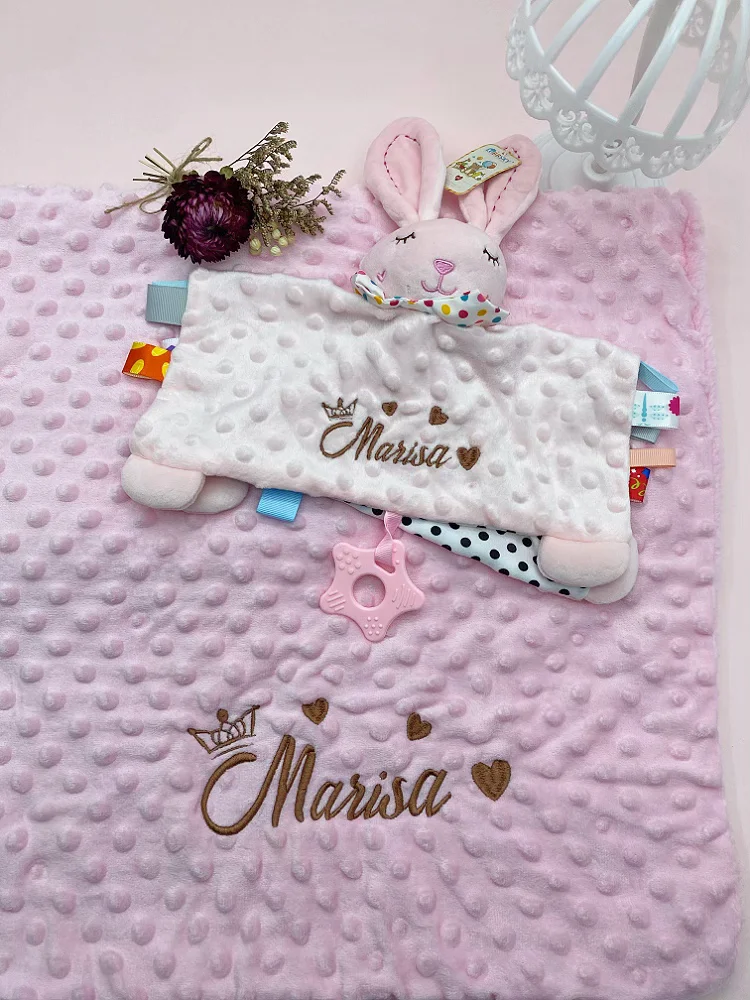 Personalisiertes Babydecke-Set – Doudou Swaddle Kinderwagen und Kinderbett-Schlafbezug, Neugeborenen-Duschgeschenk, Geburtsgeschenk, individuelle Dekoration – Detail 18