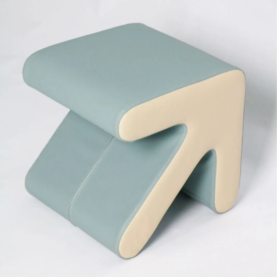 

Nordic Personality Arrow Stool Living Room Sofa Creative Home Porch Mini Leather Coffee Table Shoe Stools Children's Bench
