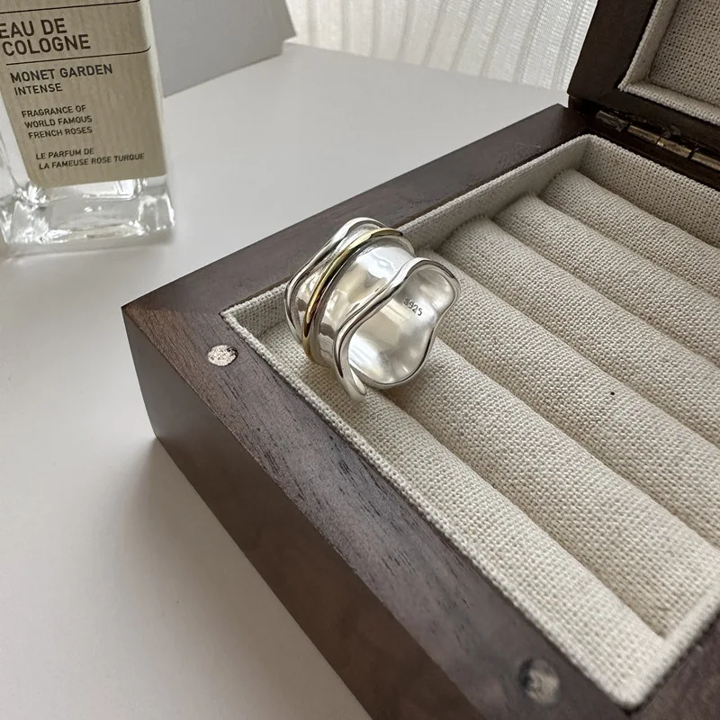 

S925 Sterling Silver Korean Version Ring Heavy Industry Wave Texture Contrast Design Blogger Gift Wholesale Ring