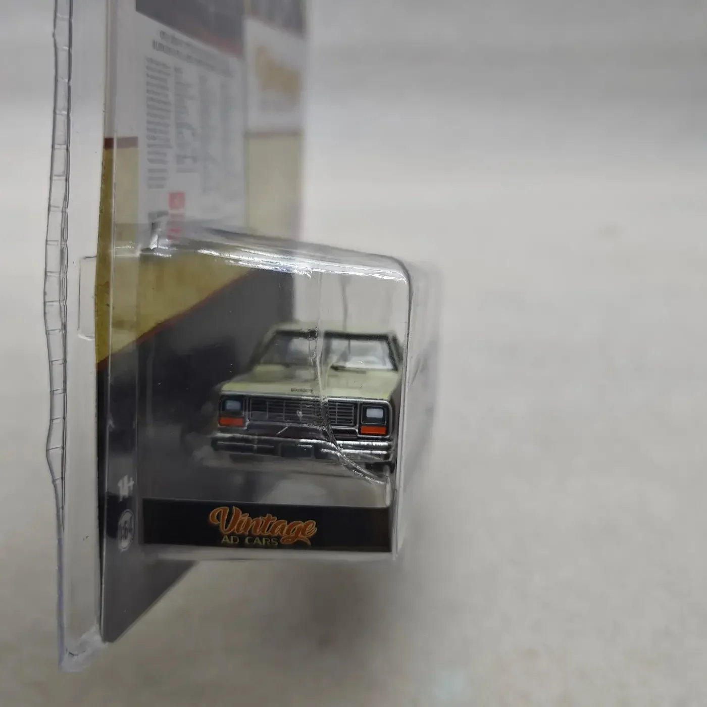 1:64 1982 DODGE RAM D-150 PROSPECTOR High Simulation Diecast Car Metal Alloy Model Car Children's toys  Child ornament