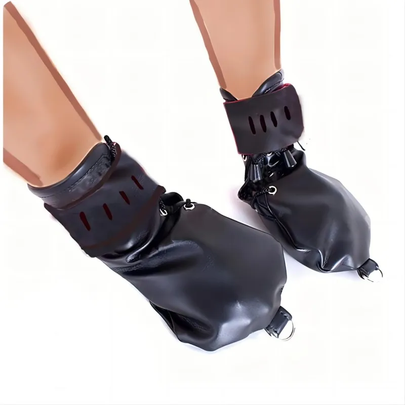 Sex toys leather black handcuffs adult hands and feet SM restraint gloves adult gaming harness women's dog paw restraint gloves