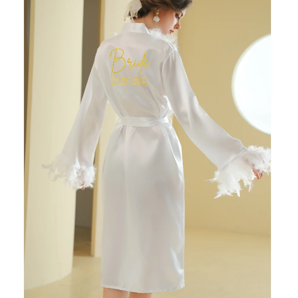 ชุดคลุมอาบน้ำเจ้าสาวแบบขนนกสุดหรูพร้อมวันที่แต่งงานส่วนตัว ชุดนอนเจ้าสาวสำหรับงานแต่งงาน