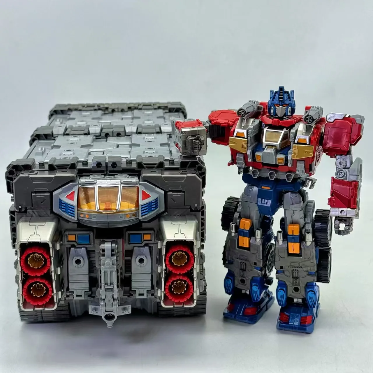 New Product Original Optimus OP Column Pop01 Carriage Arsenal Diaclone Commander Deformation Toy Model In Stock