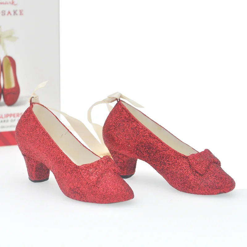 

Party Decor The Wizard of Oz Dorothy's Little Red Shoes Ceramic Christmas Tree Decorative Pendant