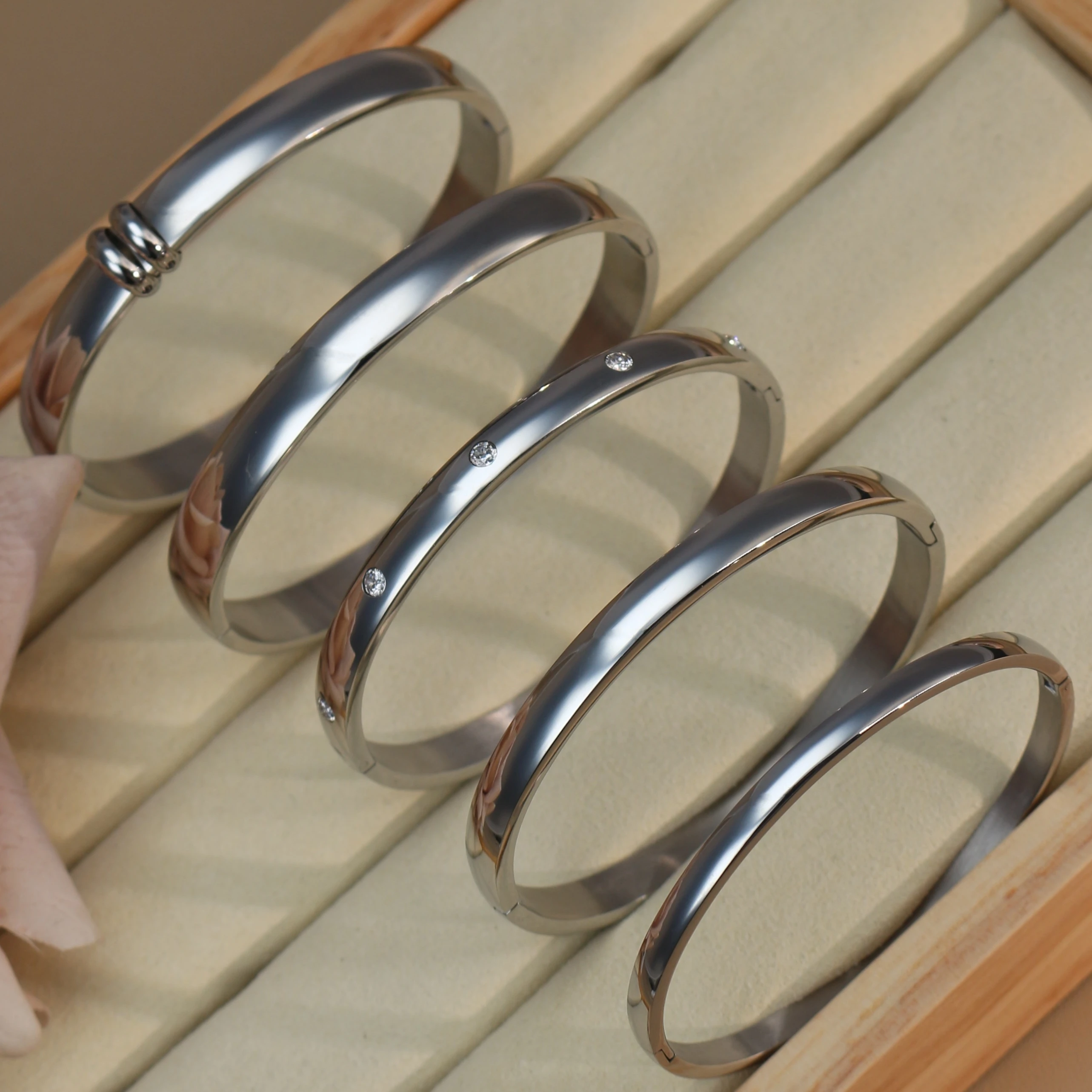 Stainless Steel Cur… - image