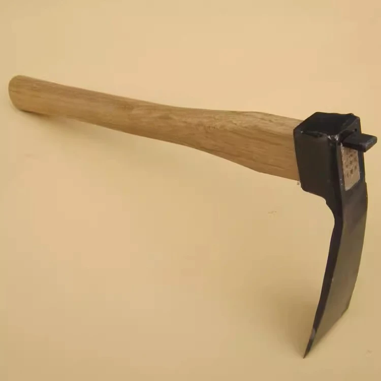 Kusaki No. 7 forged small hoe for digging bamboo shoots with wooden handle, durable forged gardening tool