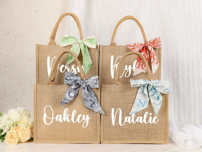 Personalized Jute Bag for Bridesmaid Burlap Tote With Name Custom Burlap Gift Bag Bridesmaid Tote Bag Beach Bridal Party Gift