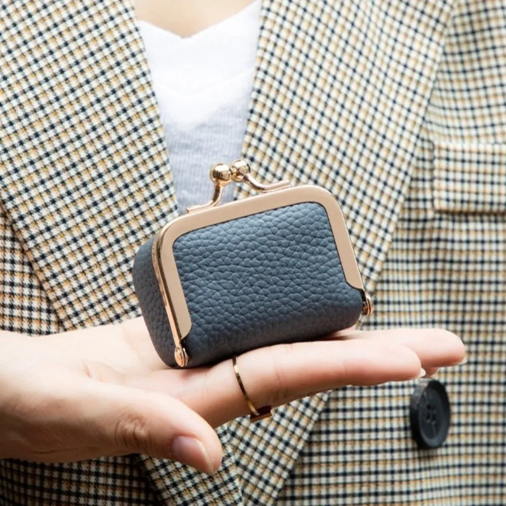 Weiche PU-Leder-Geldbörse mit Klickverschluss, einfarbig, multifunktionale Leder-Schmucktasche, quadratische Mini-Tasche für kleine Gegenstände, Ohrringe – Detail 11