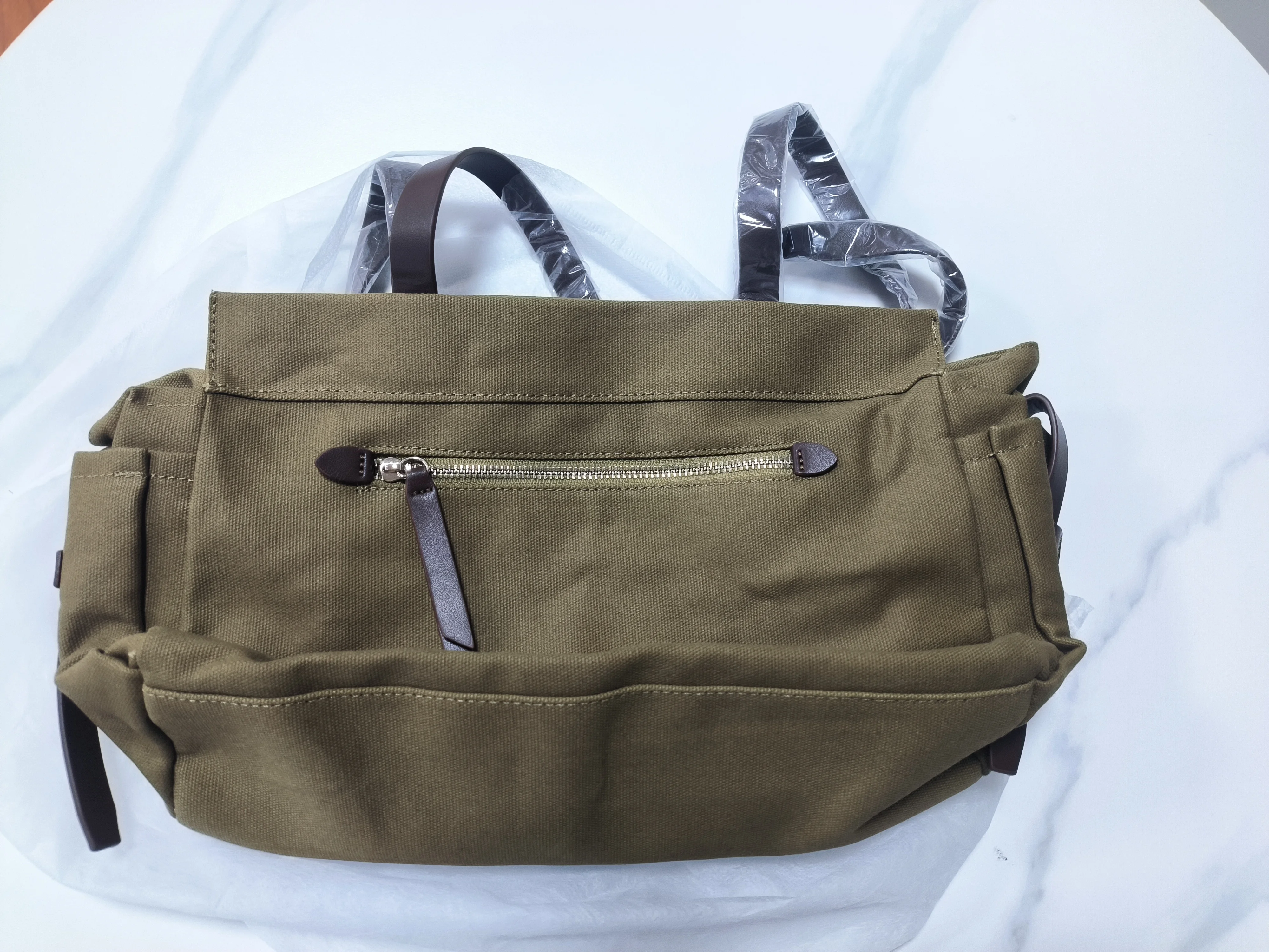 Luxuriöse Canvas-Leder-Mehrfach-Taschen-Tragetasche, Damen-Schultertasche mit Reißverschluss im Vintage-Stil, Motorrad-Biker-Style Handtasche, Leichtgewichtig – Detail 6