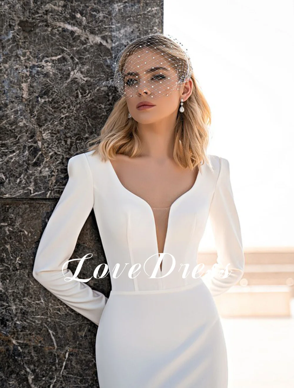 Простое свадебное платье LoveDress со съемным шлейфом, длинным рукавом и пуговицами, модное женское платье с открытой спиной