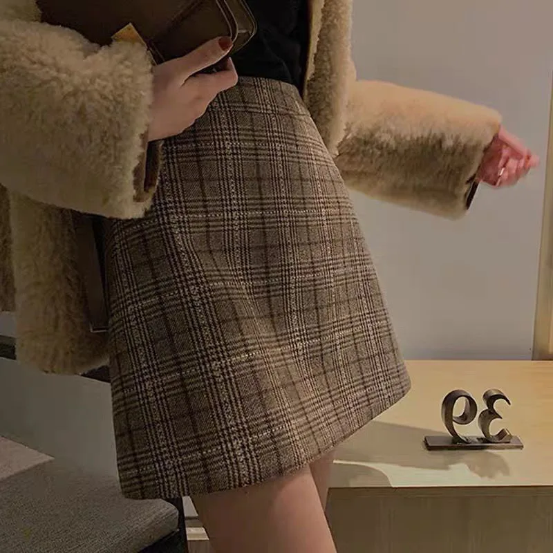 Vintage Plaid Skirts for Women Autumn High Waist Faux Wool Mini Skirts Y2K Korean Luxury Office Lady All Match A Line Skirts New