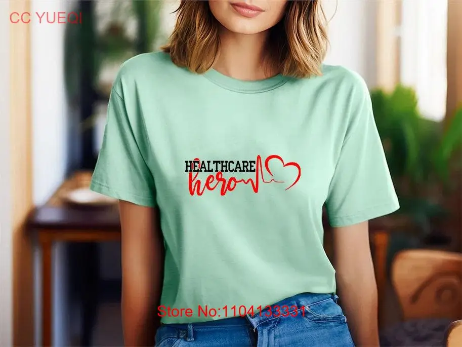 

Футболка Healthcare Hero Er Медсестра для студентов-медиков для мамы, зарегистрированные с длинными или короткими рукавами