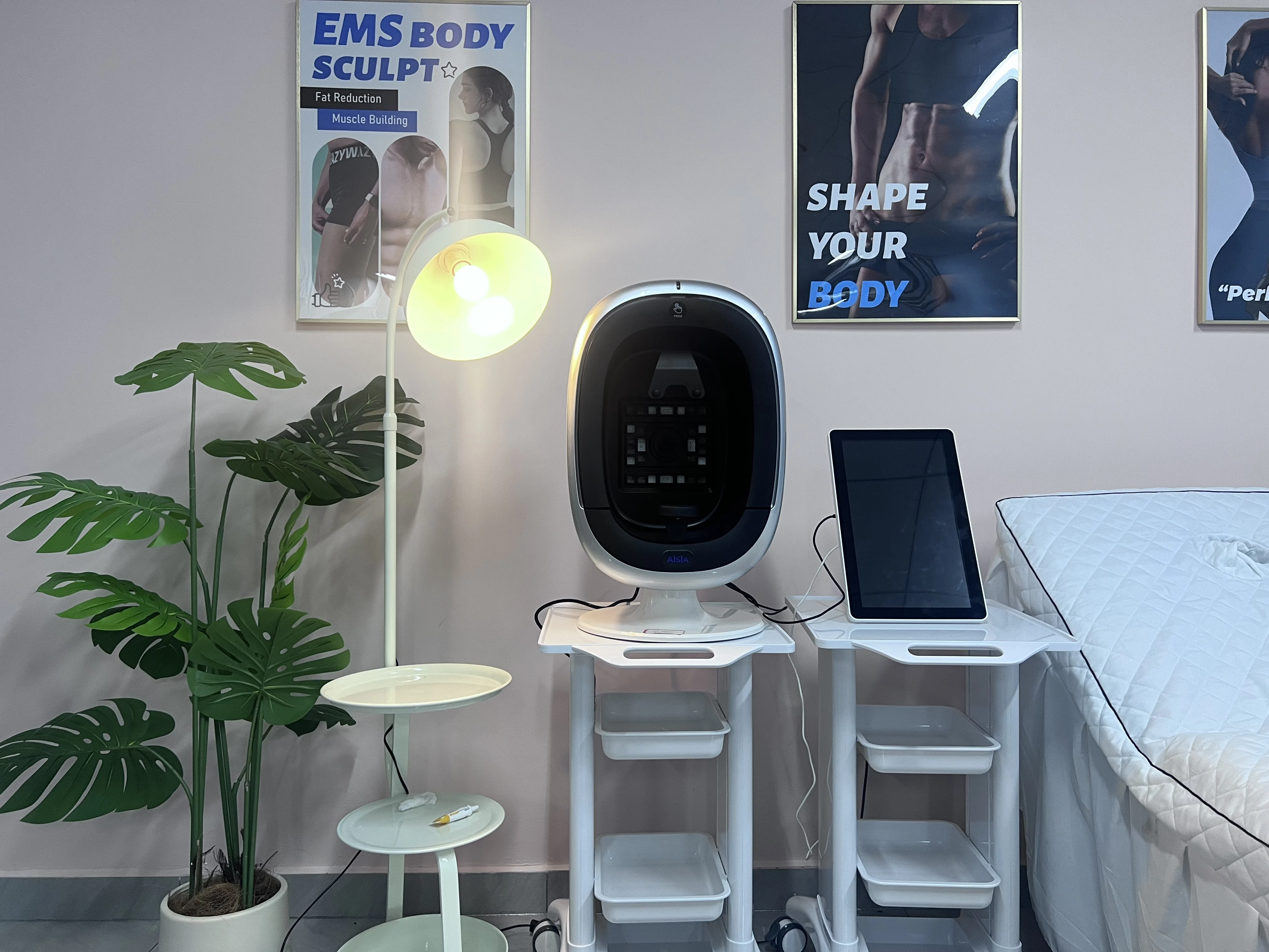 

Advanced 3D AI Facial Skin Analyzer - 180° Full-Range Imaging Mirror Scanner for Skin Condition Monitoring