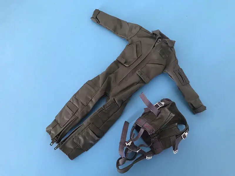 1/6 Scale Modern U.S. Army Pilots Jumpsuit + Chest Hanging Model